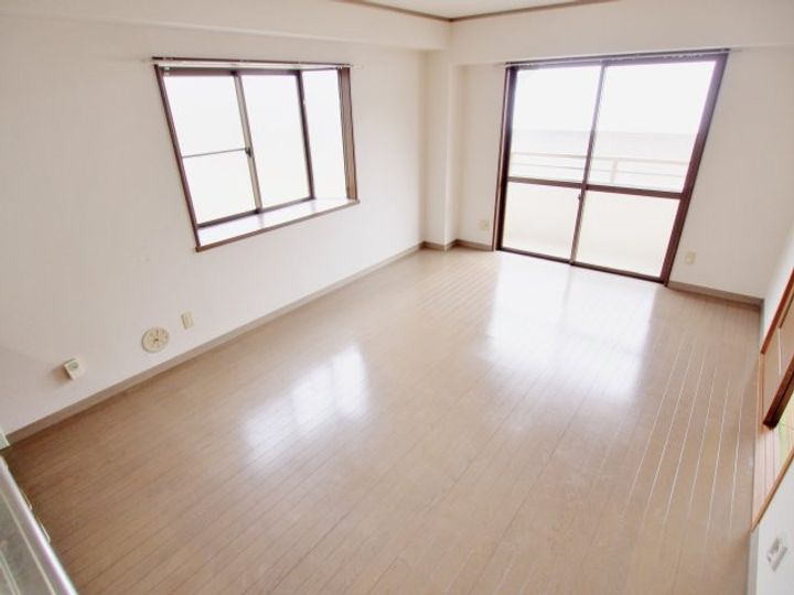 ツインズあまのAの居間