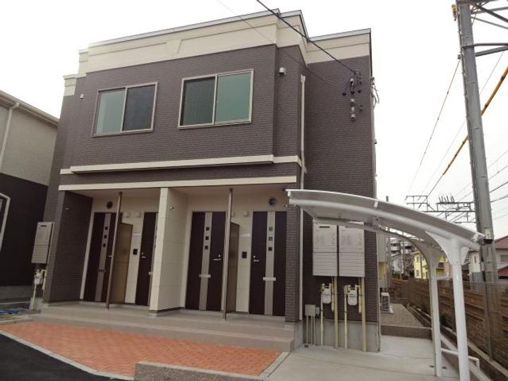 ロイヤルハイツ四方田Cの外観