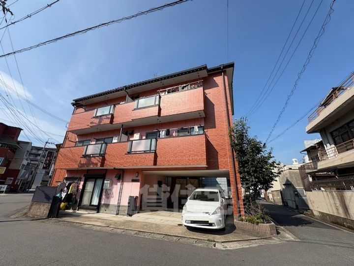 プレステージ六地蔵の外観