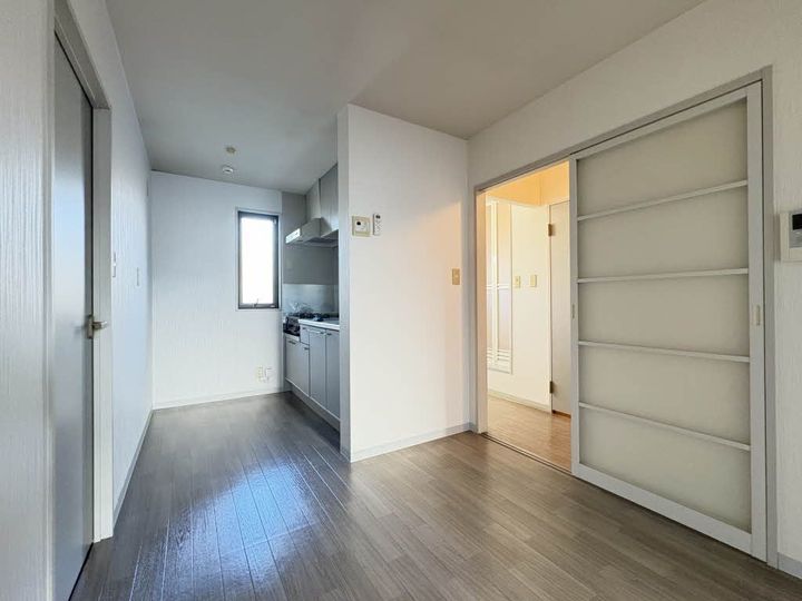 プレステージ B棟の居間