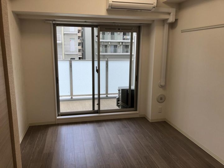 エステムコート神戸グランスタイルの居間