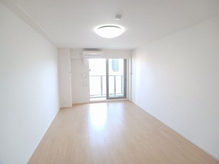 シティー柳町の居間