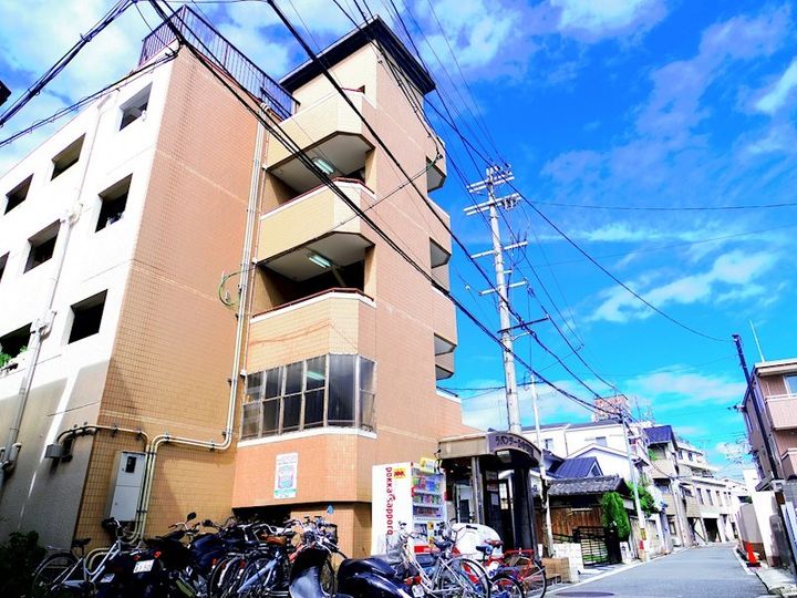 大阪府大阪市生野区中川東2(マンション)の賃貸物件の外観