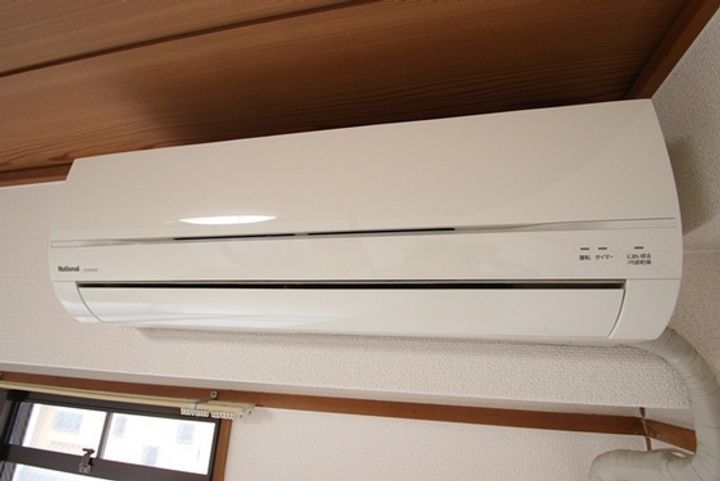 八幡ビルの内装