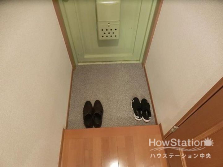 第二村田ビルの玄関