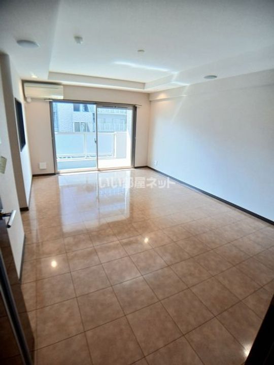 SUNRISE太田の居間