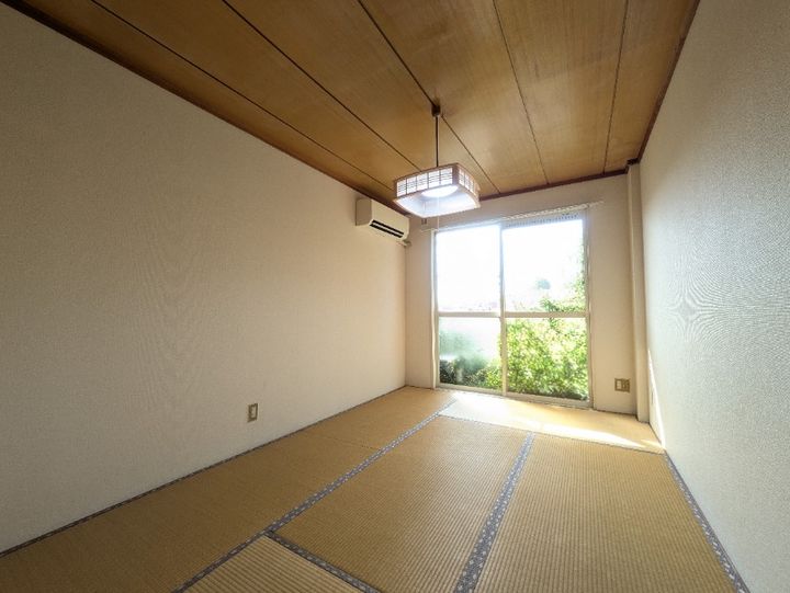 ロマーノ稲田の居間