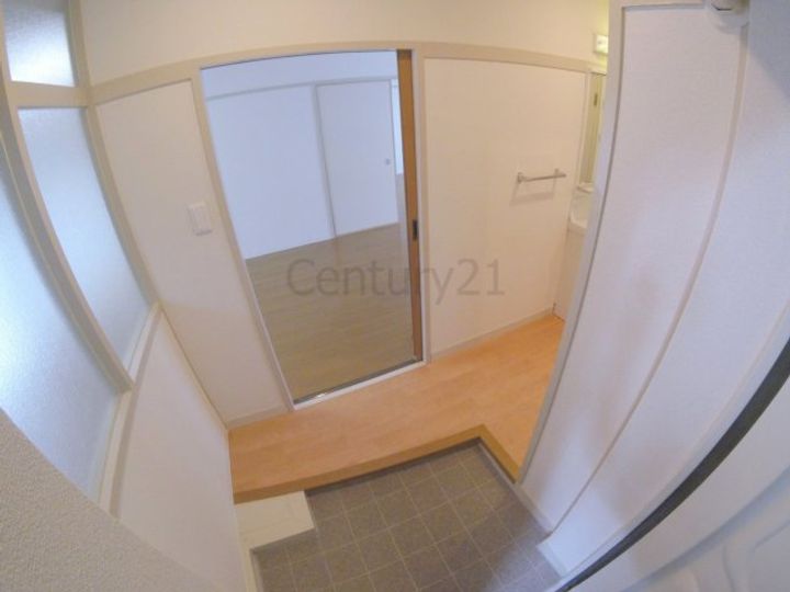 逆瀬川19号棟の玄関