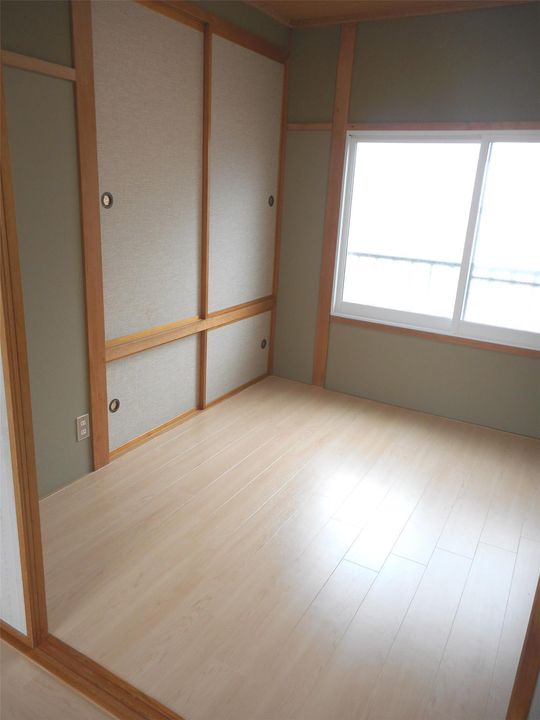 まるいちハイツの内装