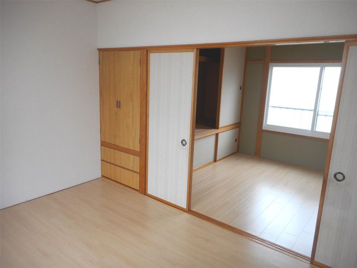 まるいちハイツの内装