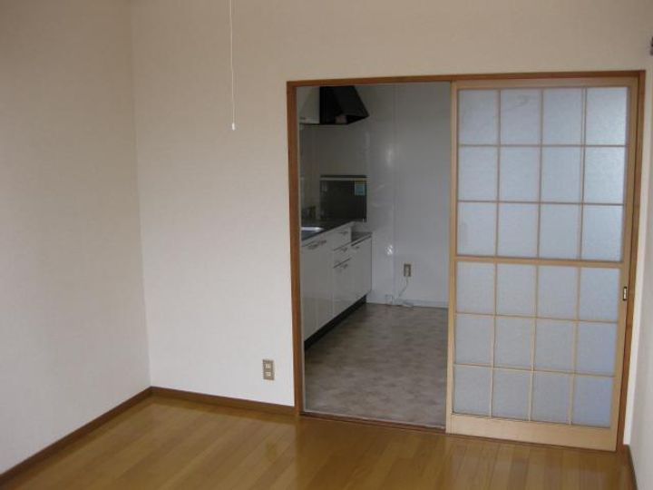 山形県山形市南原町1(アパート)の賃貸物件の居間