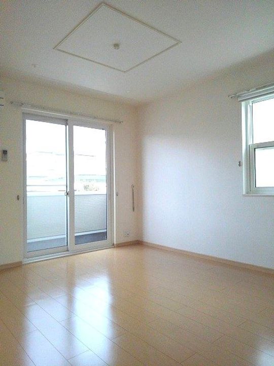 福島県福島市蓬莱町1(アパート)の賃貸物件の居間