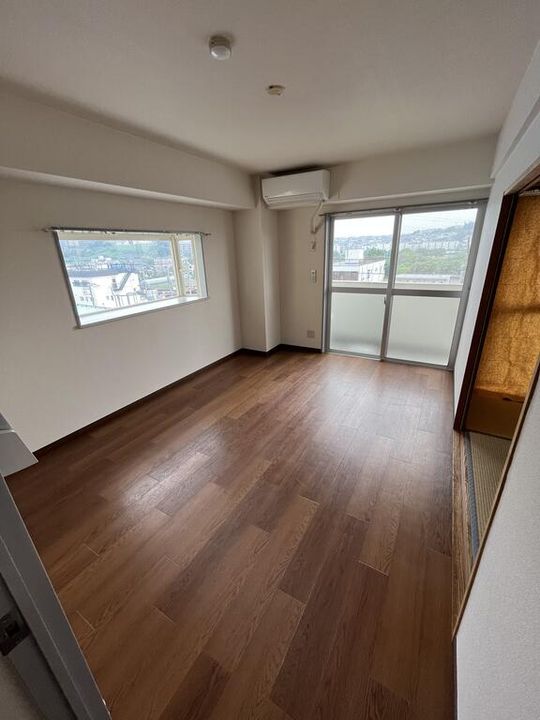 神奈川県横浜市都筑区池辺町(マンション)の賃貸物件の居間