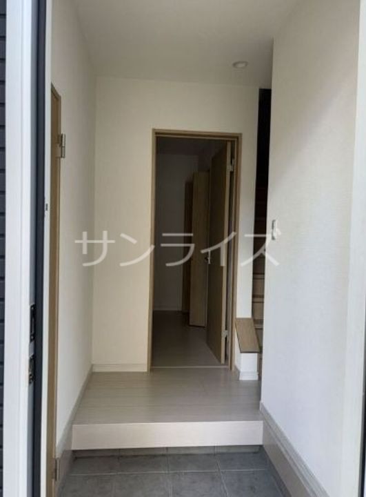 大阪府大阪市生野区中川西1(一戸建)の賃貸物件の玄関