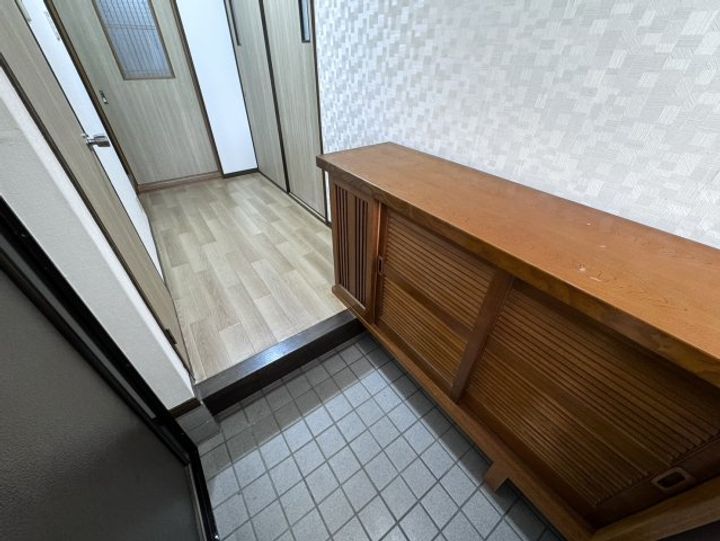 奈良県奈良市紀寺町(一戸建)の賃貸物件の玄関