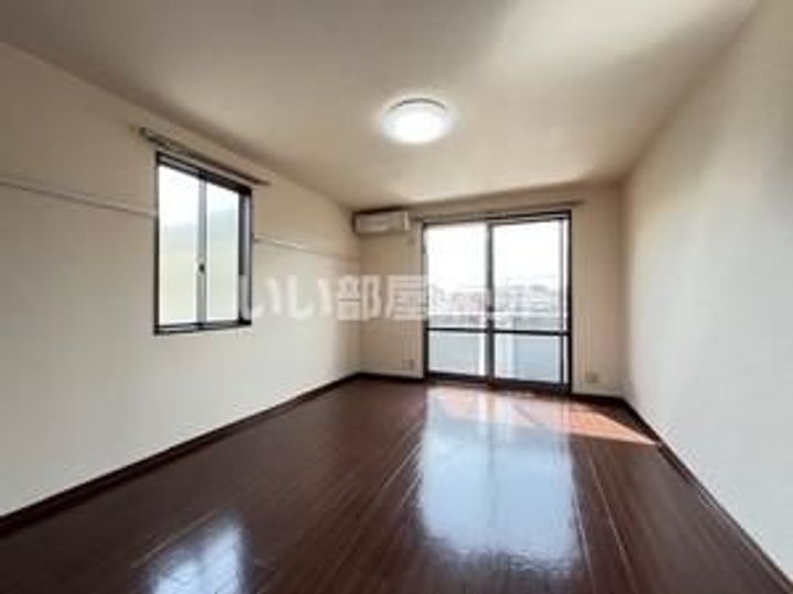 茨城県古河市上辺見(アパート)の賃貸物件の居間