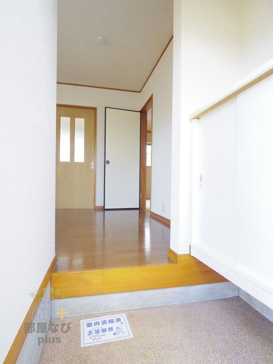 ドミール田中の玄関