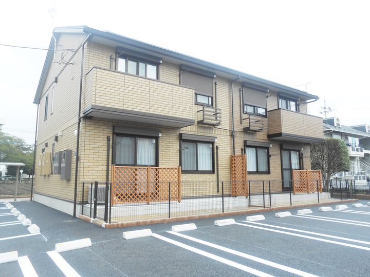 サダル・スウド Bの外観