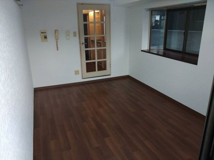 広島県安芸郡府中町柳ケ丘(マンション)の賃貸物件の居間