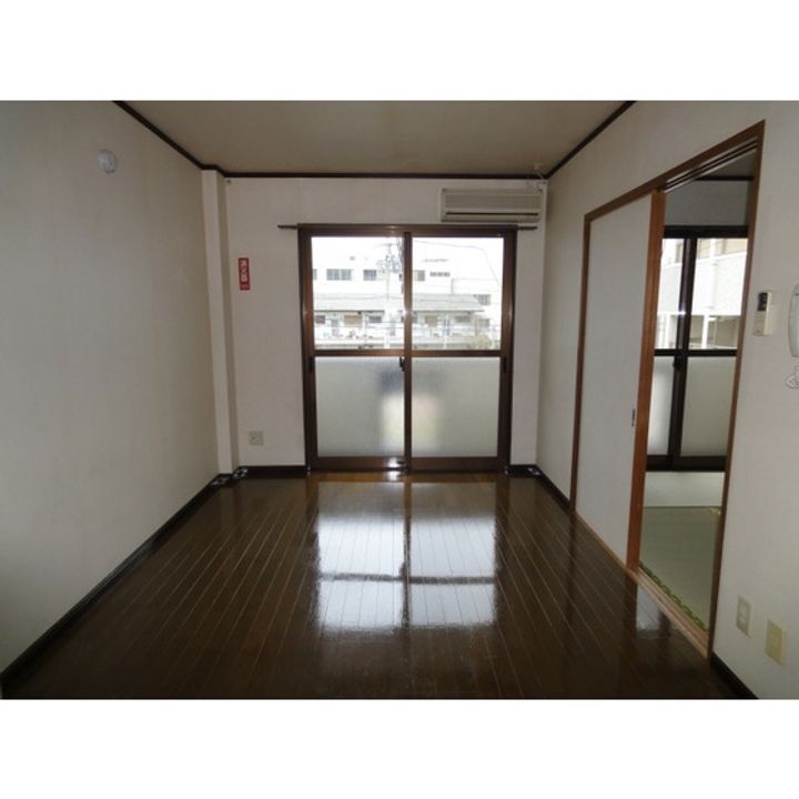 ルーツヴィラの内装