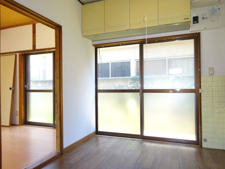 佐賀県唐津市東城内(一戸建)の賃貸物件の居間