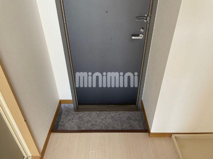 レストクラストの玄関