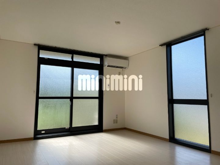 レストクラストの居間