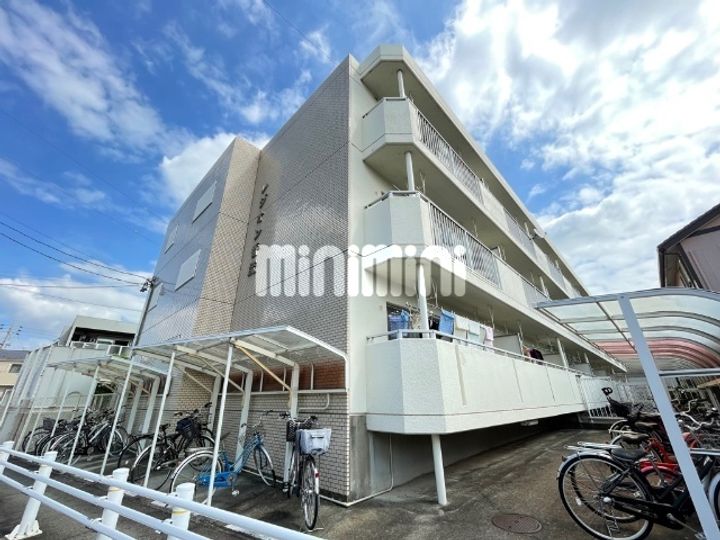 レジオン香流の外観