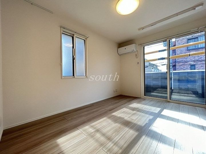 スペチアーレ平野東の居間