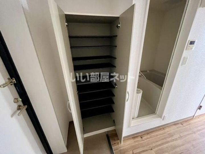 ゼフィルIの玄関