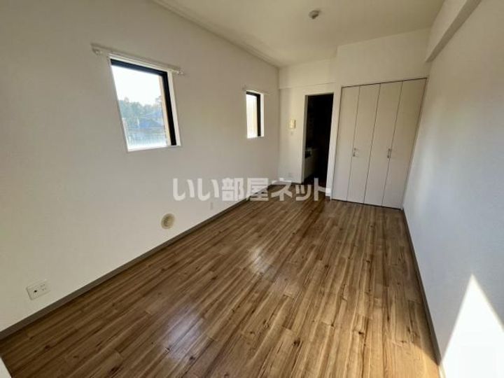 ゼフィルIの居間