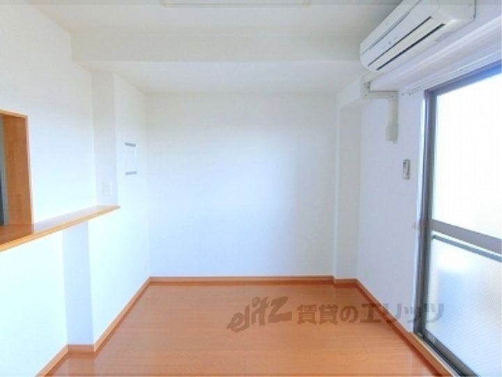 メゾン・ド・フランの居間