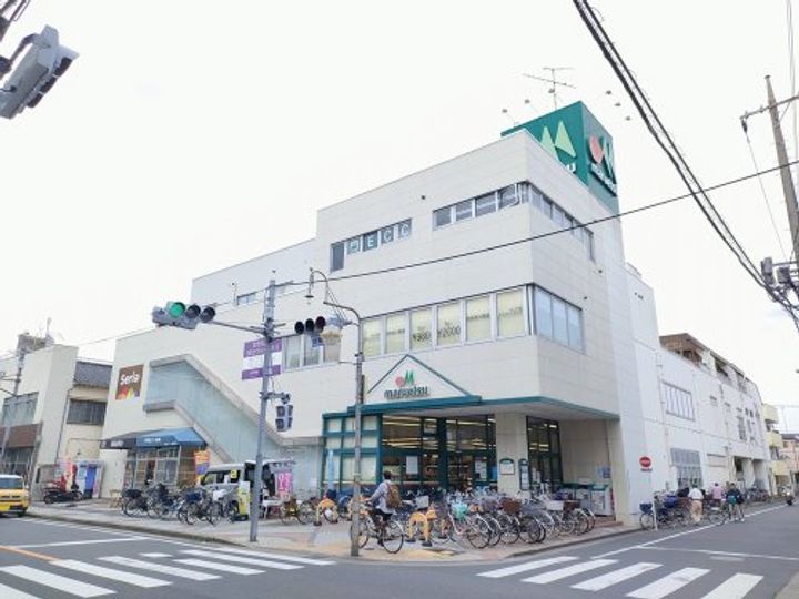 ラプリマグランデの周辺