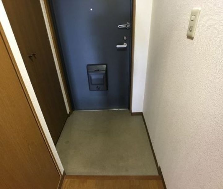 グランドゥール厚木の玄関