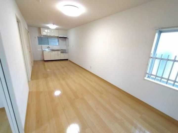 宮崎県宮崎市江平西1(マンション)の賃貸物件の居間