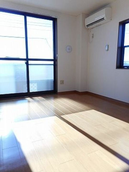 アーバンハイツAの居間