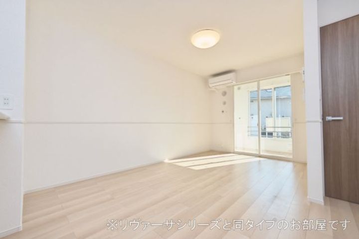 遊翠館 茜(せん)の居間