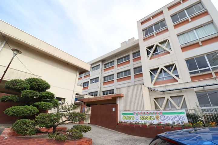 コーポ伊藤の周辺