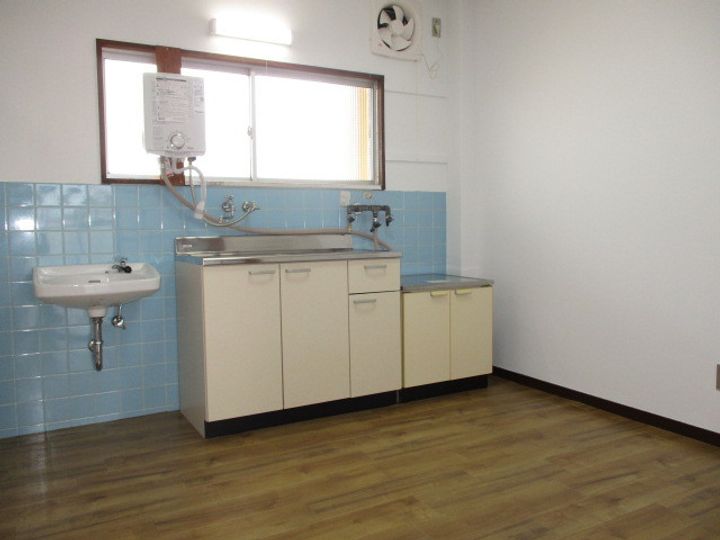 松井マンション2号棟のキッチン