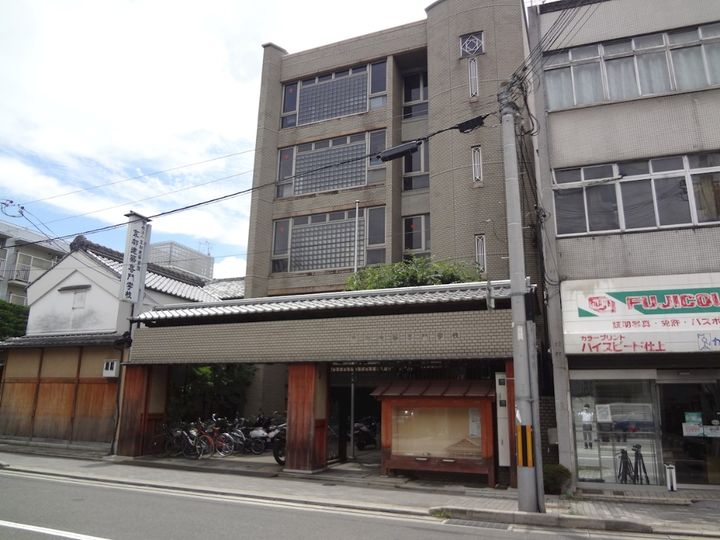 クレドール西陣の周辺