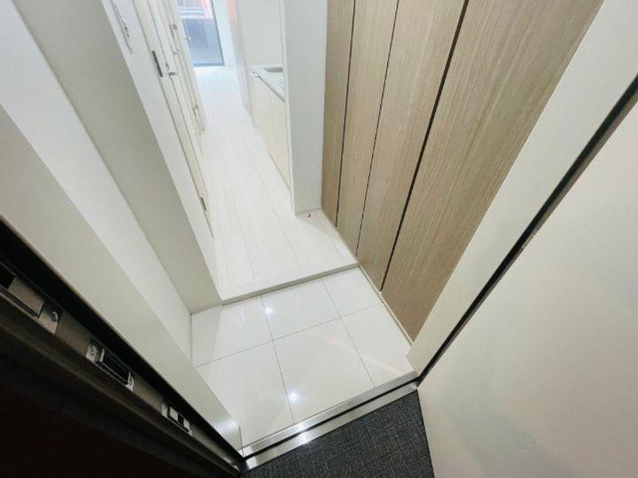 ブライズ鷺沼の玄関