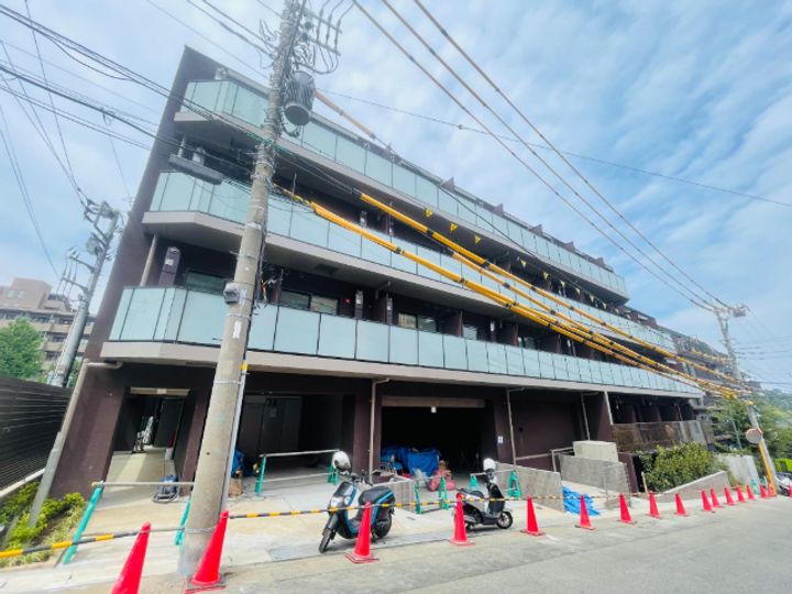 ブライズ鷺沼の外観