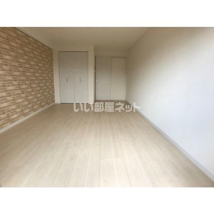 埼玉県さいたま市岩槻区本町4(マンション)の賃貸物件の居間