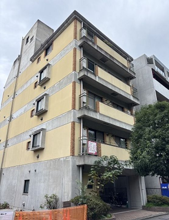 プラザスズキの外観