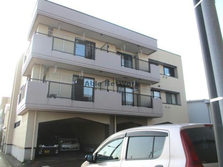 アプローズ(日赤町)の外観