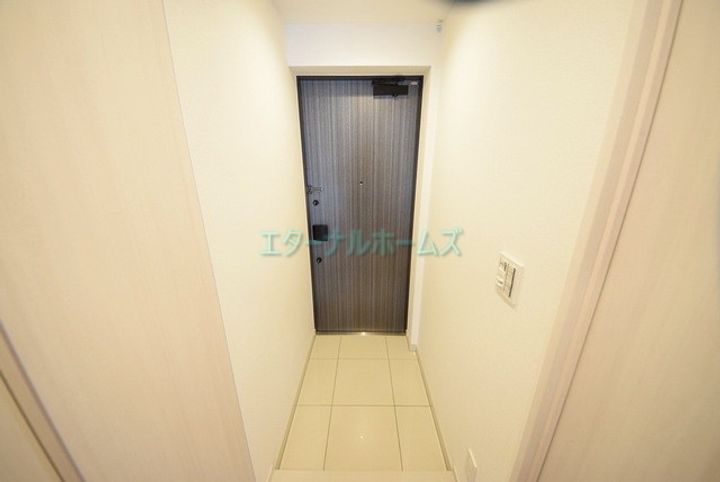 東京都千代田区神田多町2(マンション)の賃貸物件の玄関