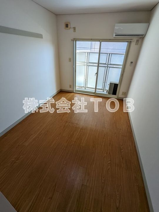 クレセントハイムの居間