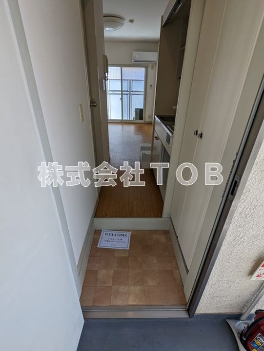 クレセントハイムの玄関