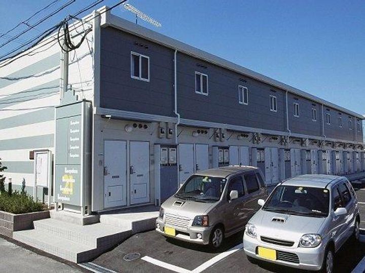 レオパレスリバーポートの外観