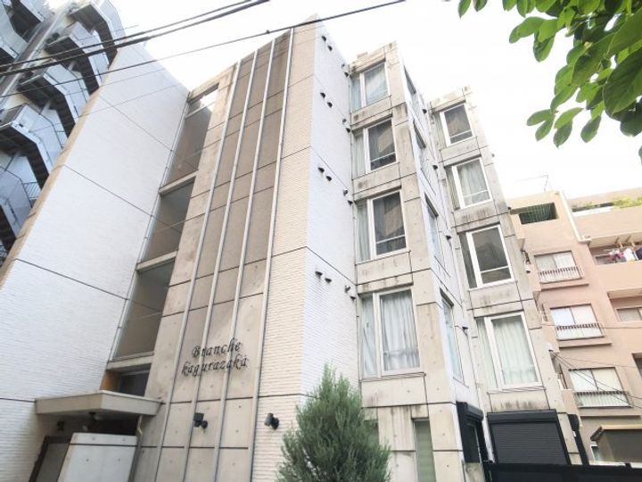 東京都新宿区山吹町(マンション)の賃貸物件の外観